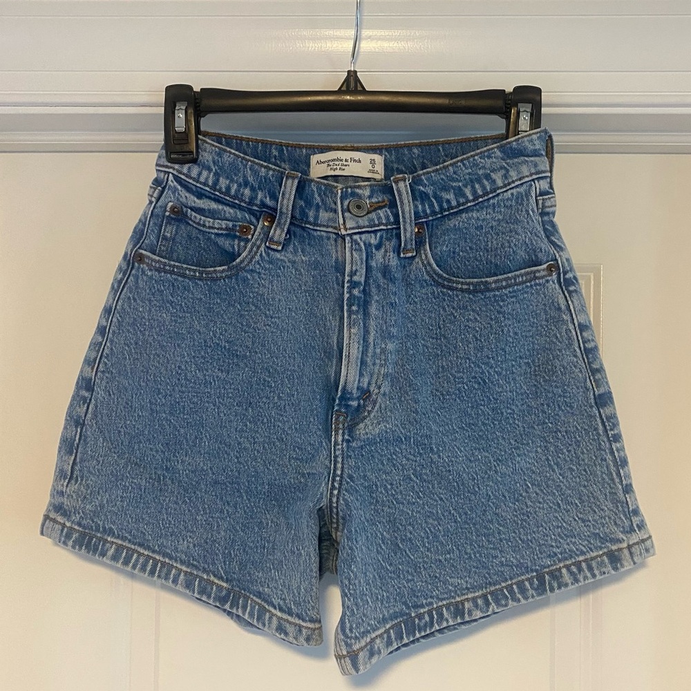 Abercrombie & Fitch Curve Love High Rise Dad Short